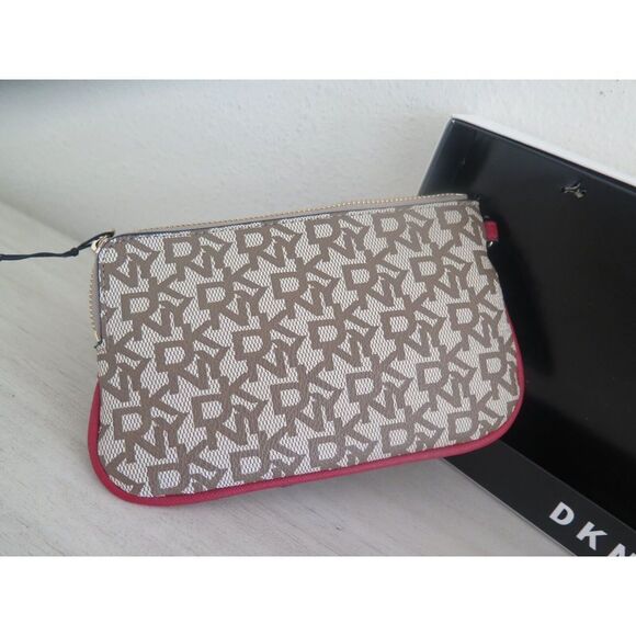 DKNY R13LJQ84 Brown Signature Logo Wristlet Clutch Lanyard ID Holder Gift Set - Picture 4 of 11